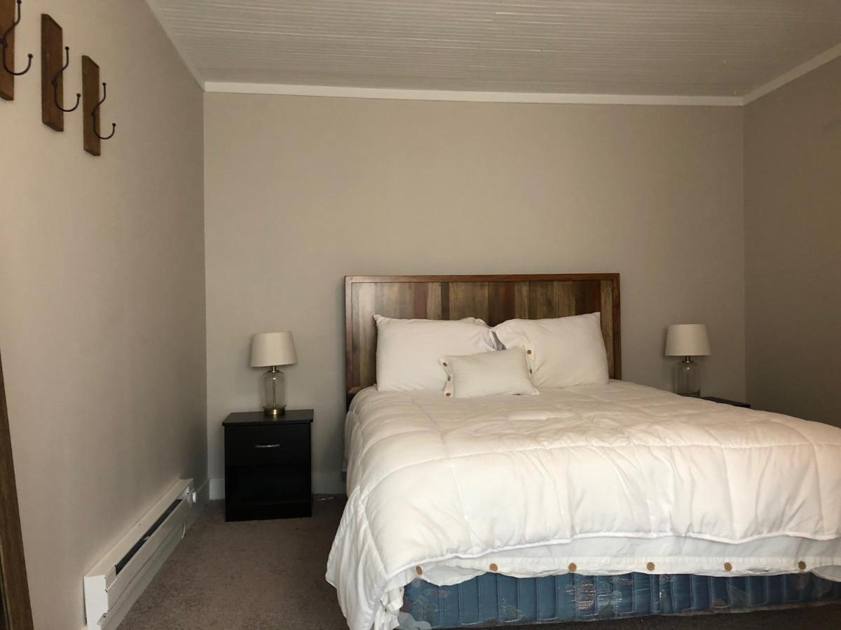 Updated + Clean Motel Room At The Base Of Mt Hood! Mount Hood Village Bilik gambar